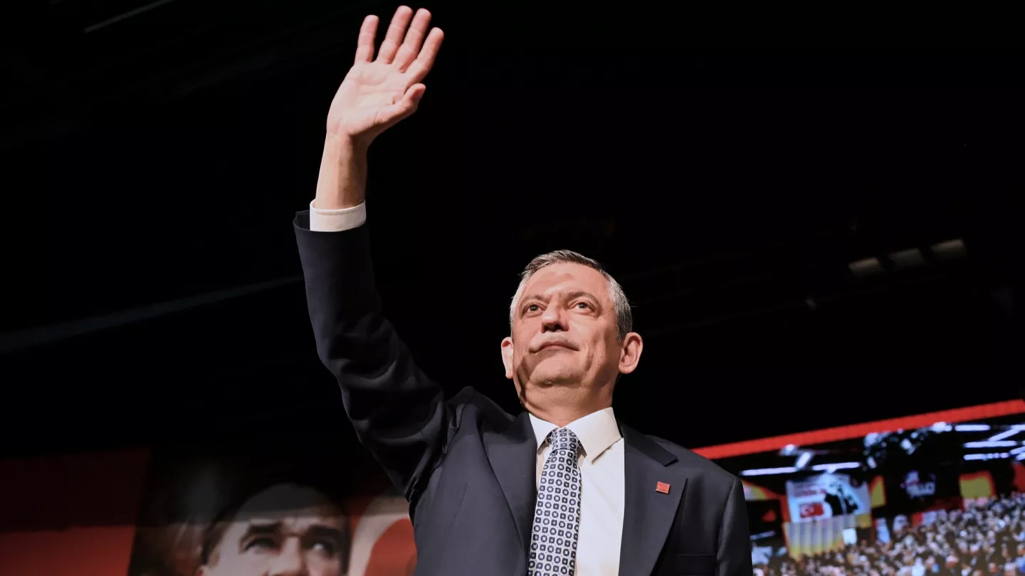 CHP'de Mutlak Butlan Krizi Büyüyor: 300'ü Aşkın Eski Vekilden Derhal Kurultay Çağrısı!