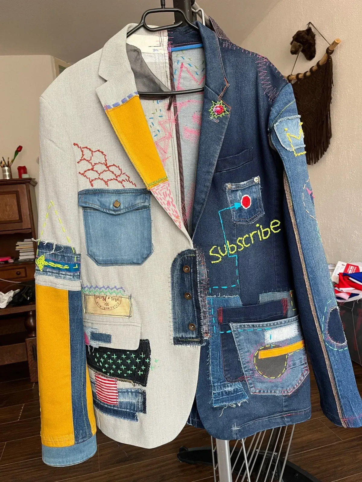 Upcycling with embroidered patches: A fashion guide