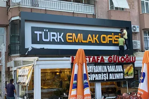 Antalya reklam tabela: Outdoor signage ile müşteri çekimi