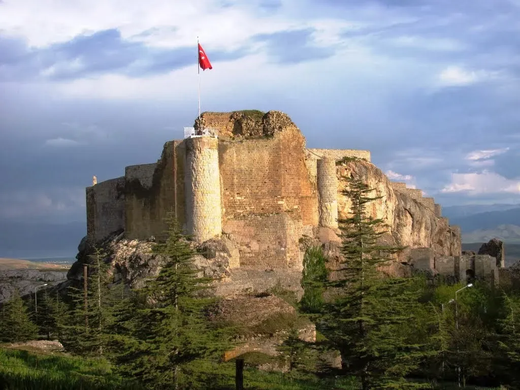 Harput Kalesi'nde 2025 Kazı Sezonu Başladı