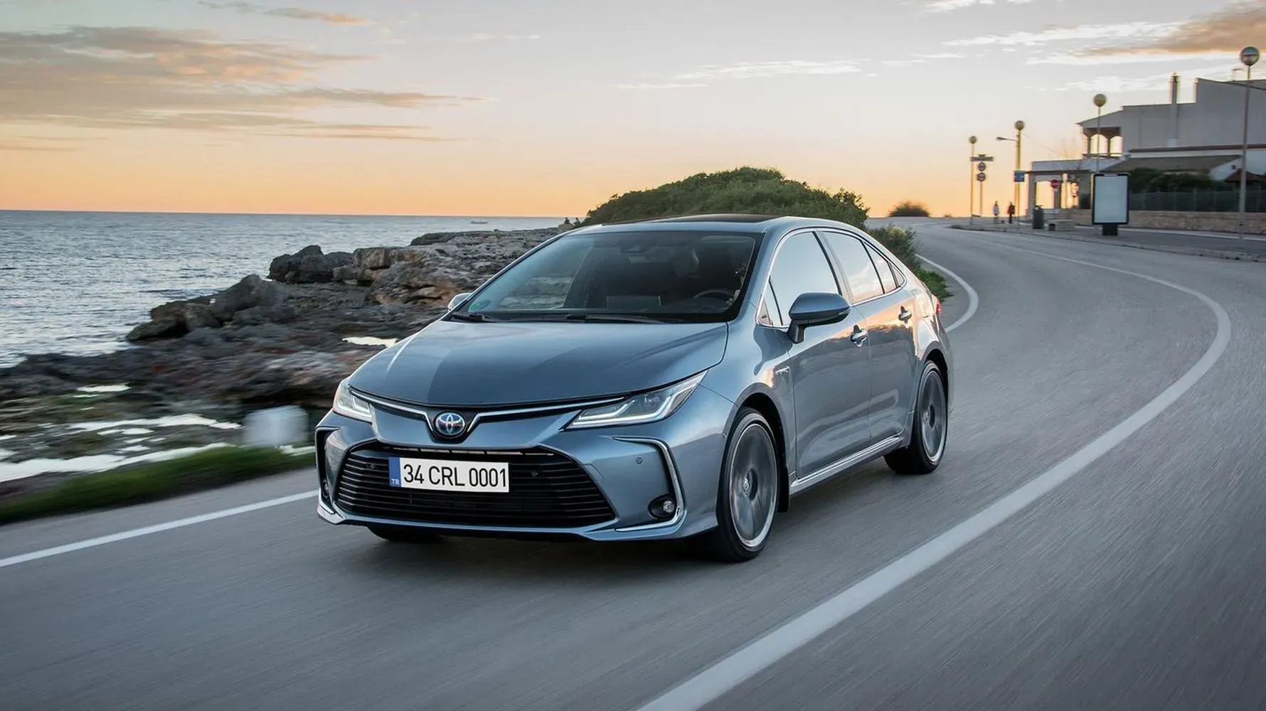 Toyota Hibrit Modellerle ABD Pazarında Yenilikler Sunuyor
