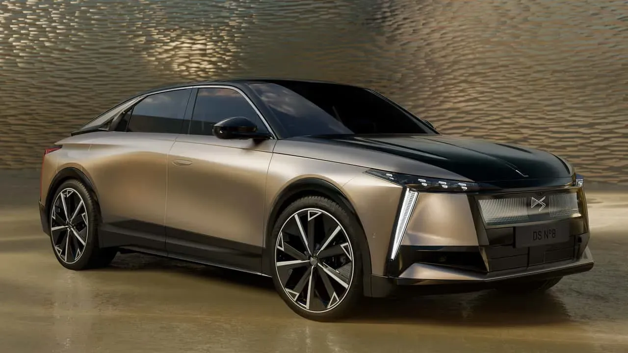 DS N°8 Elektrikli Otomobil: Formula E Teknolojisiyle İlerliyor