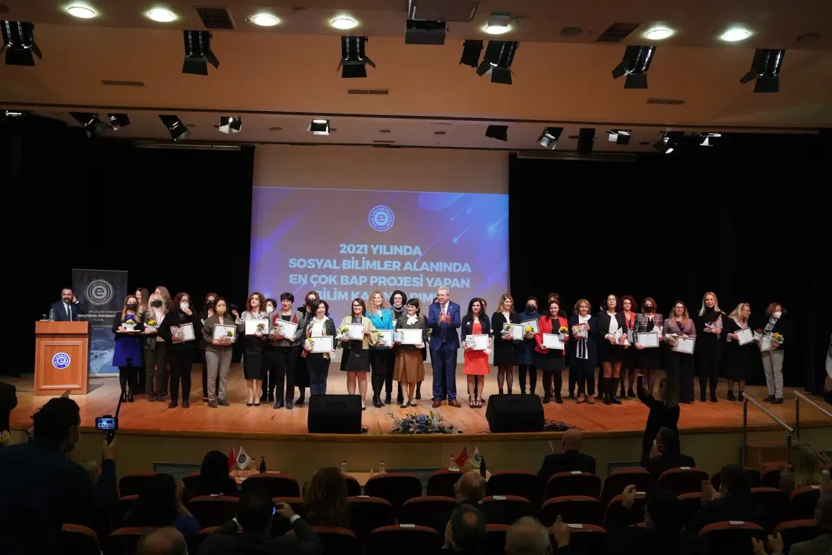 Ege Üniversitesi Dünya Sıralamasında 760. Sırada Başarı