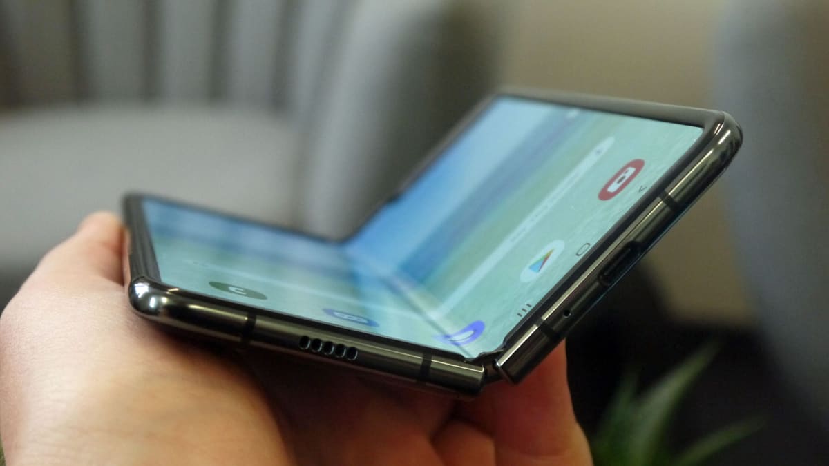 Samsung’un Katlanabilir Telefon Serisinde Yenilikler