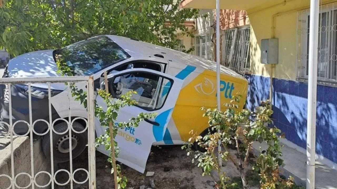 El Freni Kazası: Hatay'da Otobüsü Yakalayan Araç