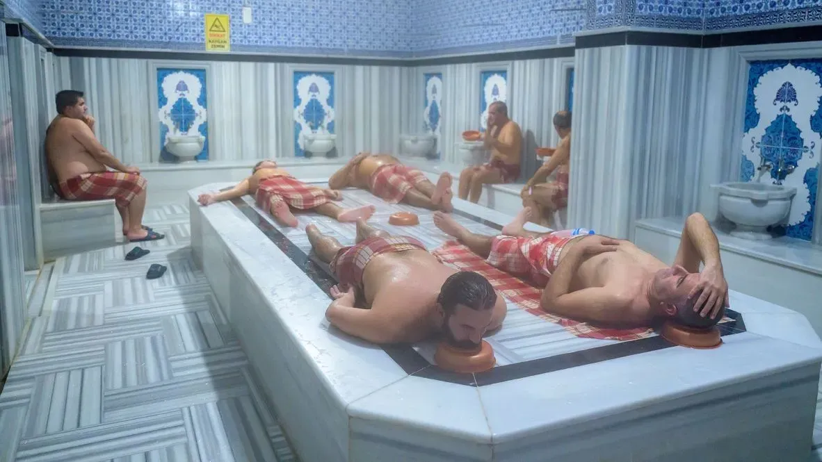 Turkish bath sensory experience: Heat, Steam, Foam