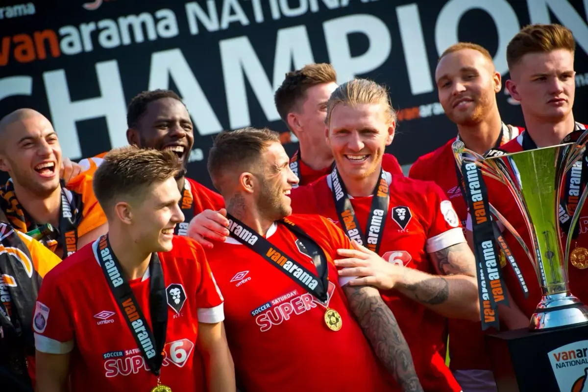 Salford City Kulübü: Beckham ve Neville'ın Yeni Yatırımı