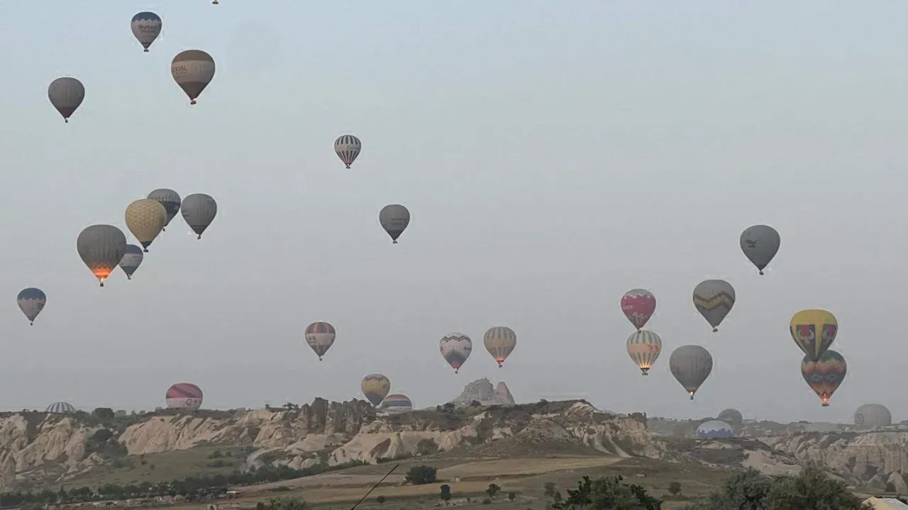 Kapadokya Sıcak Hava Balonları ile Büyüleyici Bir Deneyim
