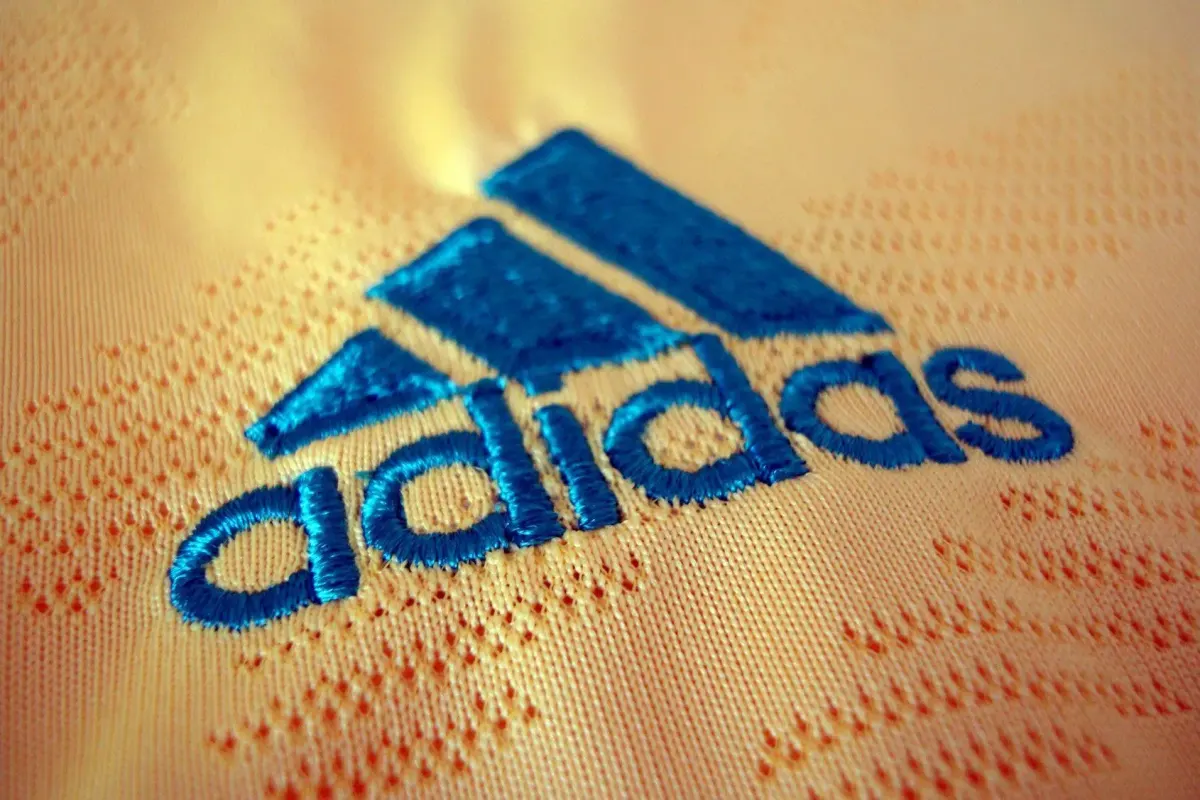 Embroidered Branding: Logos, Monograms, and Caps for Teams