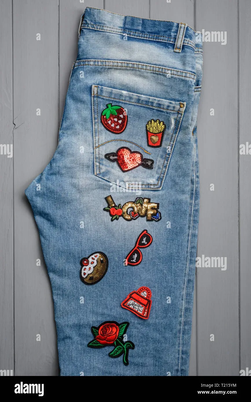 Embroidered patches on denim: 15 creative ideas for style