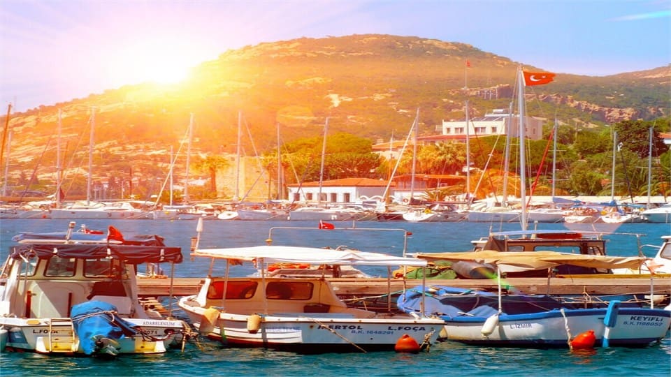 Ege’nin Saklı Koylarında Tekne Turu Fırsatları