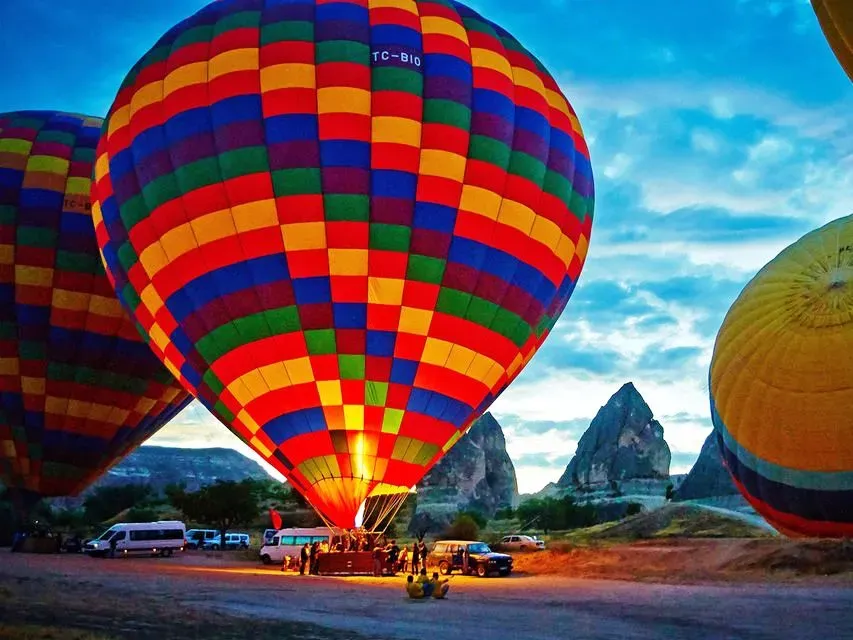 Kapadokya Sıcak Hava Balonlarıyla Yılbaşı Kutlaması