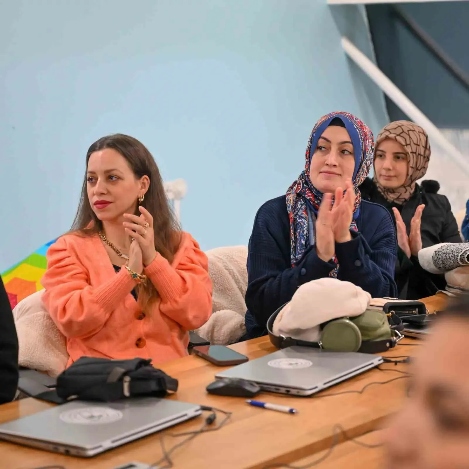 Teknoloji eğitimi: Dijital araçlarla öğrenmeyi hızlandırın
