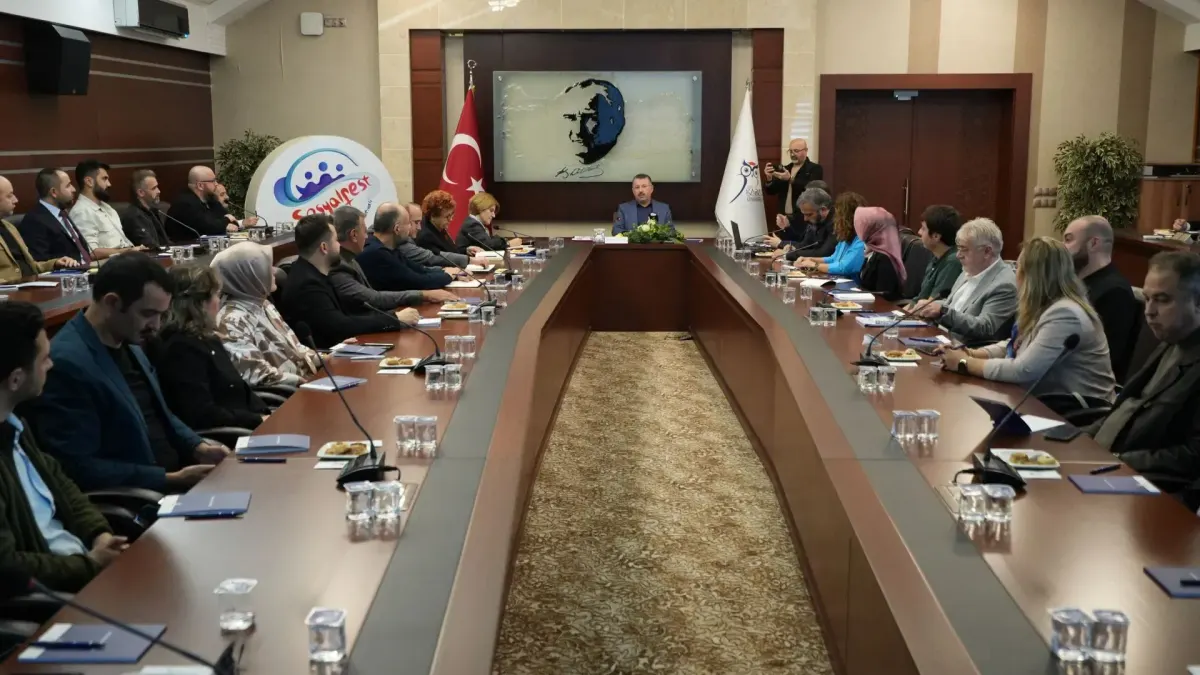 Politika ve Kamu Politikalarını Şekillendirme 2025 Trendleri