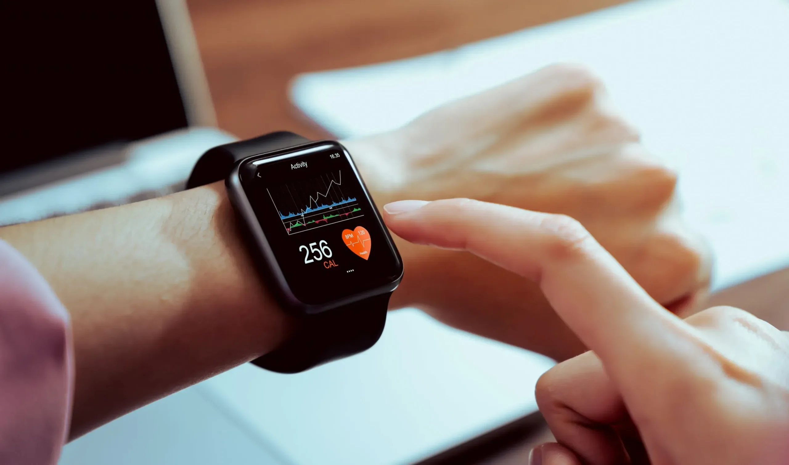Smart Health Wearables: Data, Trends, and Personal Insights