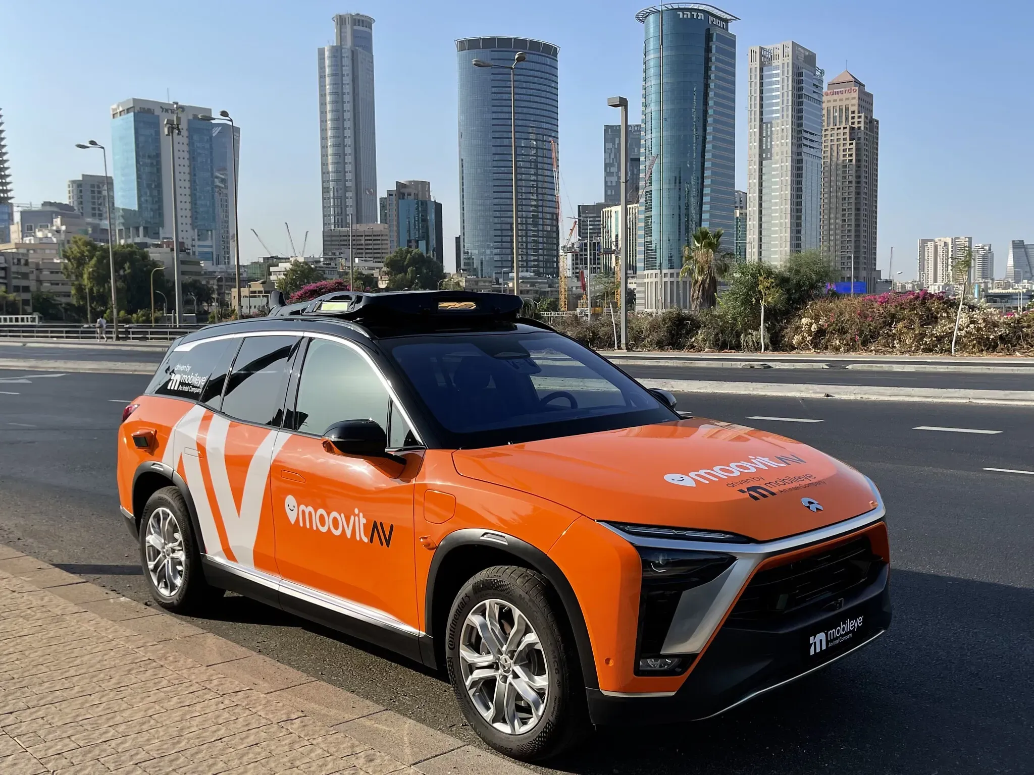 Robotaxi: Tesla'nın Otonom Araç Hayali Engellendi